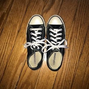 women’s black converse